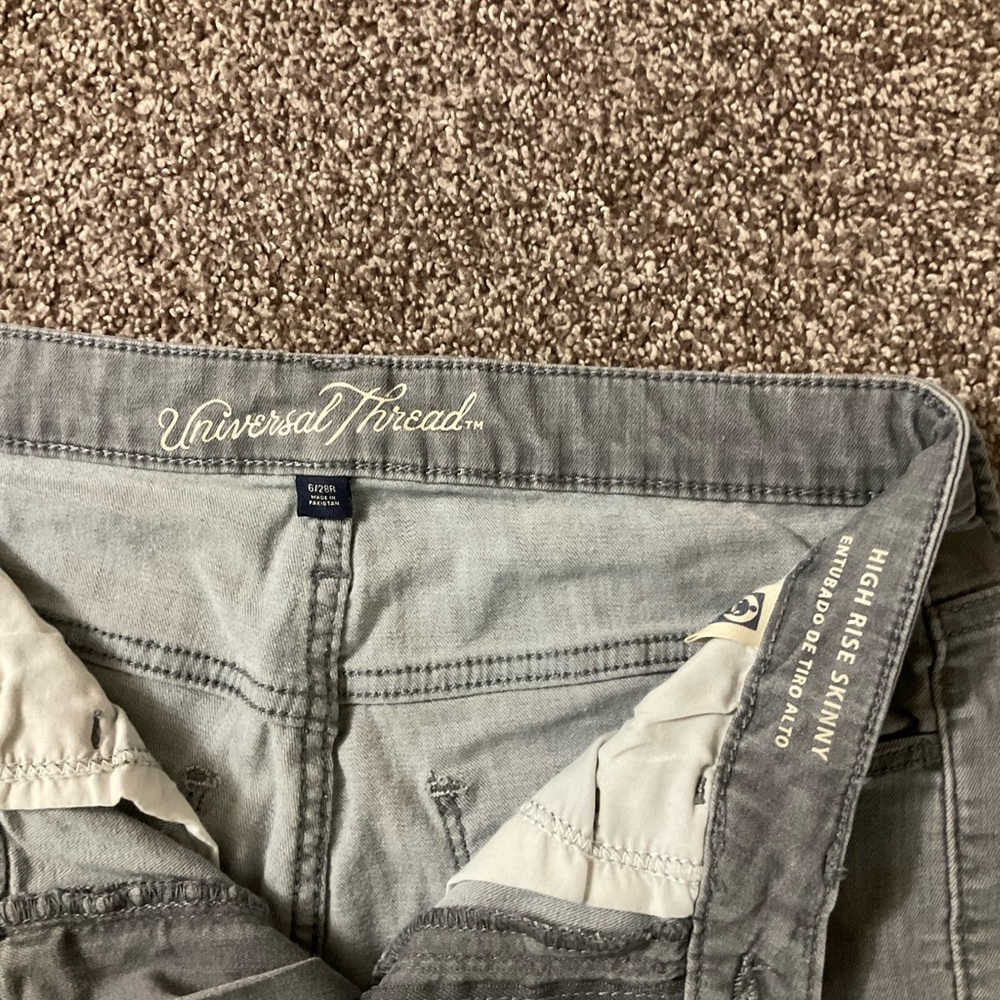 Jeans - Picture 2 of 4